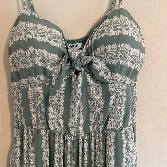 Women’s jumpsuit with pockets. Size US Medium (6-8). - Picture 4 of 5